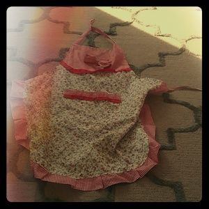 I am selling a apron